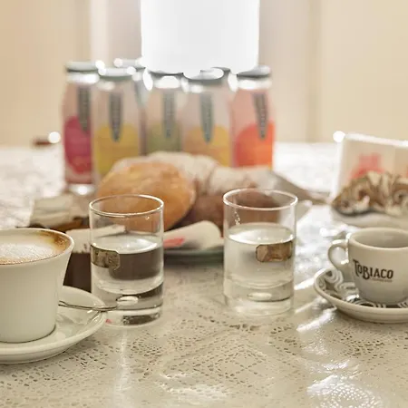 Bed & Breakfast Limited Edition Bari